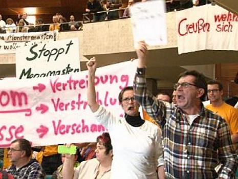 Rührersberger und Gspannberger protestieren gegen Stromautobahn