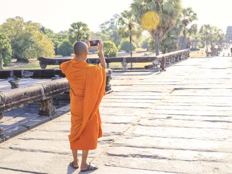 Kambodscha - Khmer: ព្រះរាជាណាចក្រកម្ពុជា, Preăh Réachéanachâk Kâmpŭchéa